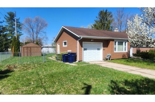 1704 Pershing Place, Janesville, WI 53546