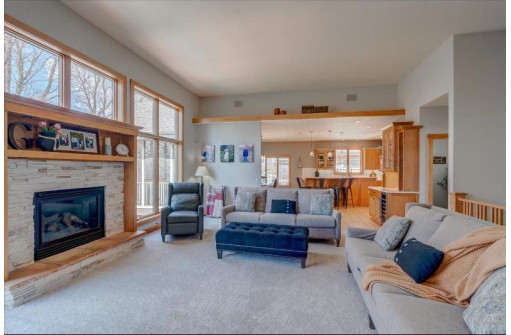 1115 Woodbridge Trail, Waunakee, WI 53597