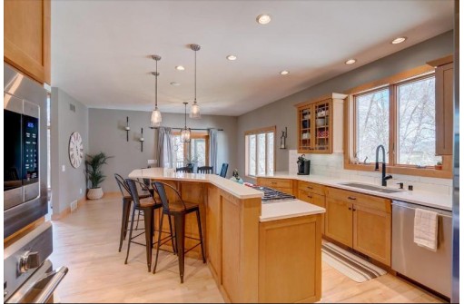 1115 Woodbridge Trail, Waunakee, WI 53597