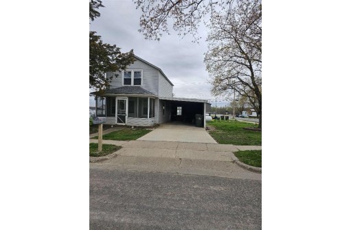 302 E Amelia Street, Cassville, WI 53806