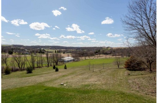 4893 Enchanted Valley Road, Middleton, WI 53562