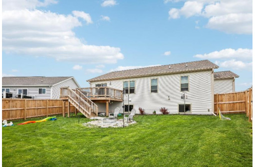 1330 Tower Hill Pass, Whitewater, WI 53190