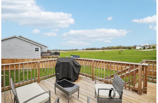 1330 Tower Hill Pass, Whitewater, WI 53190