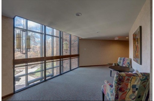 6302 Mineral Point Road 221, Madison, WI 53705