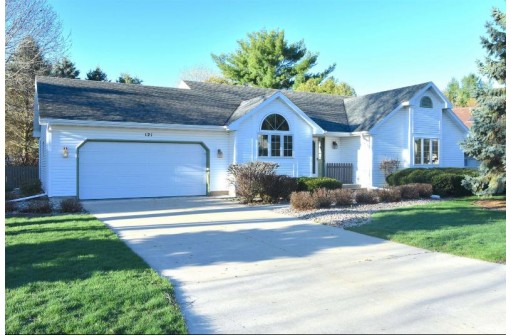 121 Sandridge Trail, Sun Prairie, WI 53590