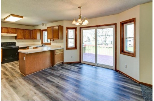 5862 Woodland Drive, Waunakee, WI 53597