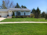 1044 N Wuthering Hills Drive B Janesville, WI 53545