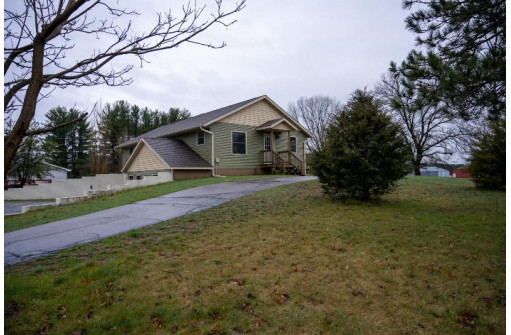 805 N John Street, Necedah, WI 54646