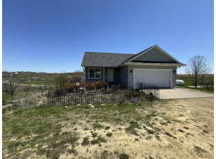 16896 Pond View Lane Mineral Point, WI 53565