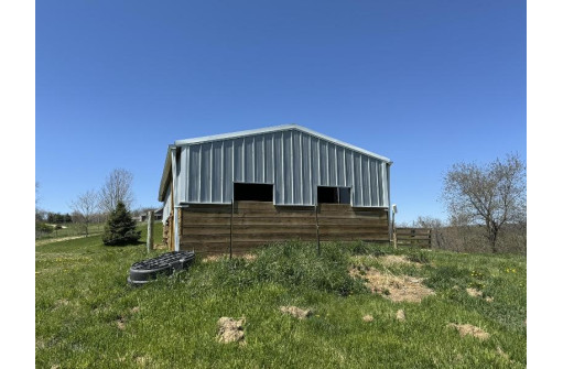 16896 Pond View Lane, Mineral Point, WI 53565