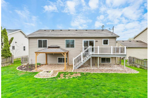 525 Goldenrod Circle, Verona, WI 53593