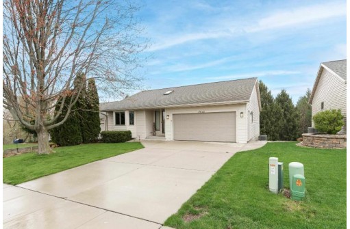 4413 Ruger Avenue B, Janesville, WI 53546