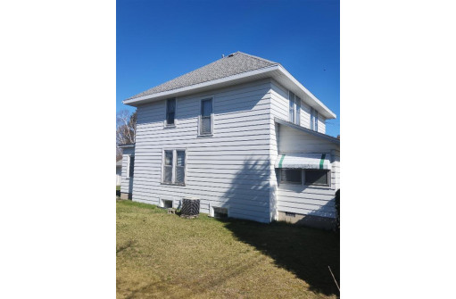 417 S Clinton Street, Princeton, WI 54968