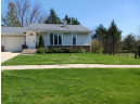 1044 N Wuthering Hills Drive, Janesville, WI 53546