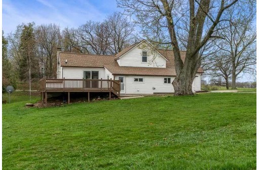 W6594 Willow Bend Road, Walworth, WI 63184