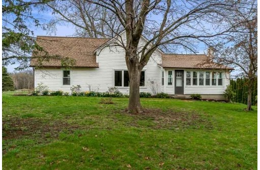 W6594 Willow Bend Road, Walworth, WI 63184