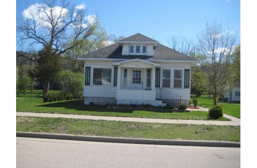 126 N Ohio Street, Prairie Du Chien, WI 53821