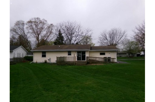 1314 Commonwealth Drive, Fort Atkinson, WI 53538