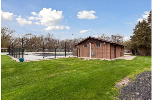 197 Hillside Drive, Edgerton, WI 53534