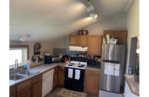 927 3rd Street, Baraboo, WI 53913