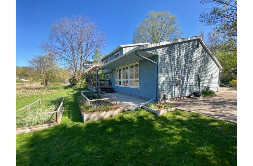 6703 Sleepy Hollow Road, McFarland, WI 53558