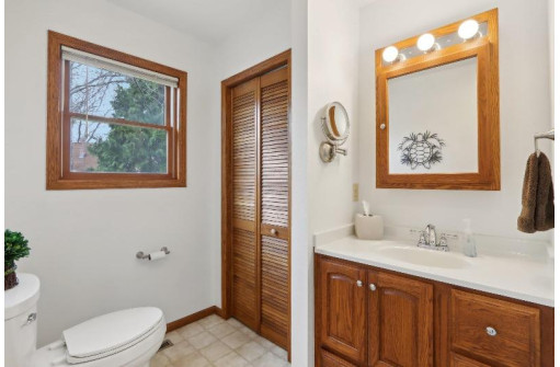 2405 Dahle Street, Madison, WI 53704