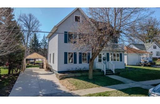 121 1st Street, Lodi, WI 53555