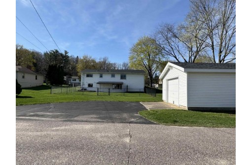 1111 2nd Street, Baraboo, WI 53913