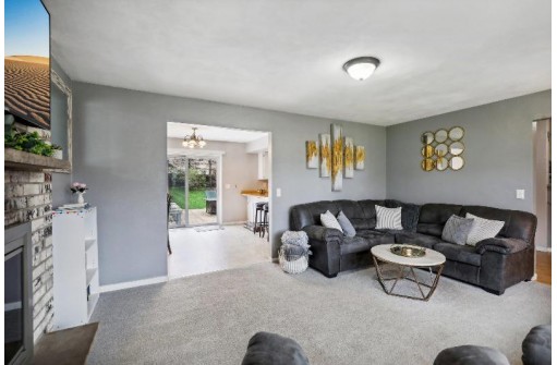 514 Linnerud Court, Sun Prairie, WI 53590