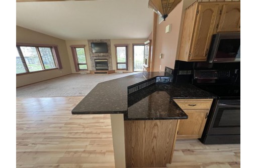 929 Saddle Ridge, Portage, WI 53901-0000