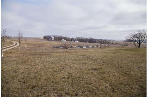 155 Walnut Road, Platteville, WI 53818