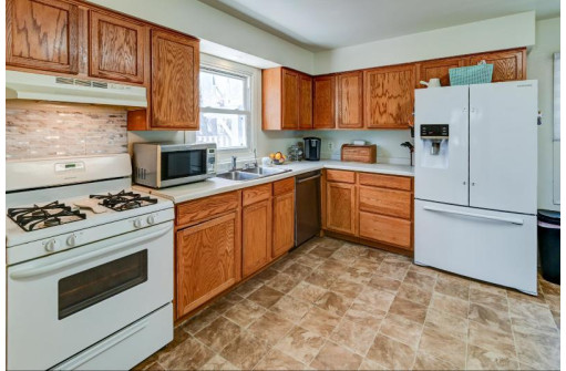 2506 Independence Lane, Madison, WI 53704