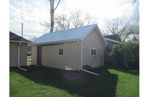 502 N Glendale Avenue, Tomah, WI 54660