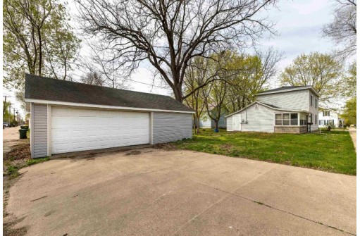 158 N Wacouta Avenue, Prairie Du Chien, WI 53821