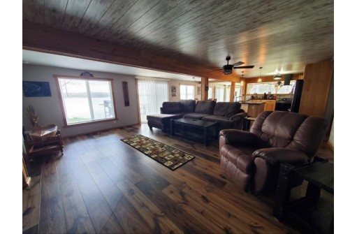 196 Carriage Road, Montello, WI 53949