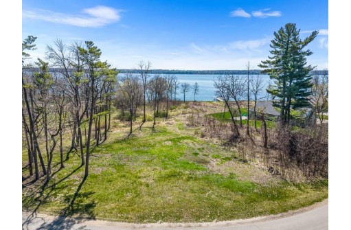 L11 Shore Drive, Green Lake, WI 54941