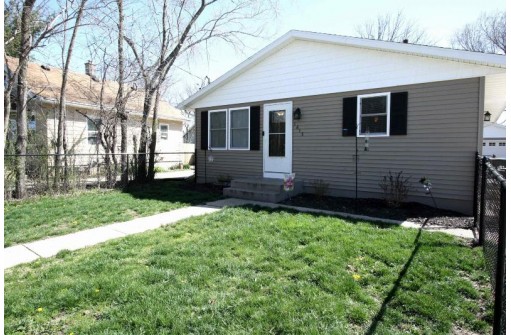 1613 Bluff Street, Beloit, WI 53511