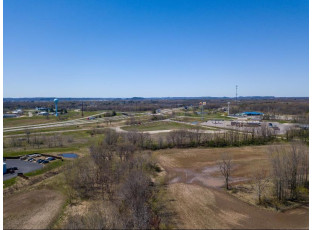 84 ACRES Germantown/Commerce Drive New Lisbon, WI 53950