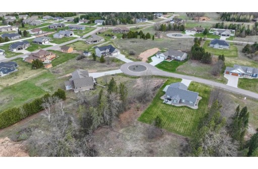 635 West Silverleaf Court, Plover, WI 54467