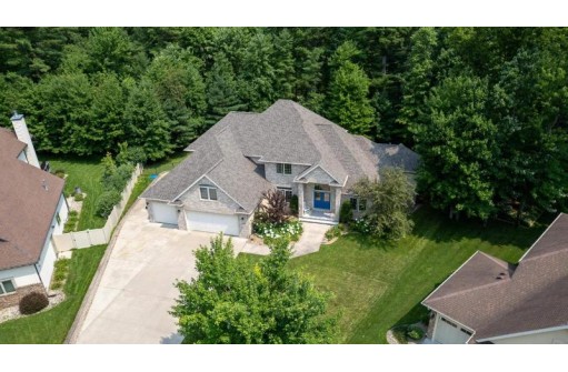 1830 White Water Cove, Plover, WI 54467