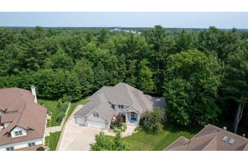 1830 White Water Cove, Plover, WI 54467