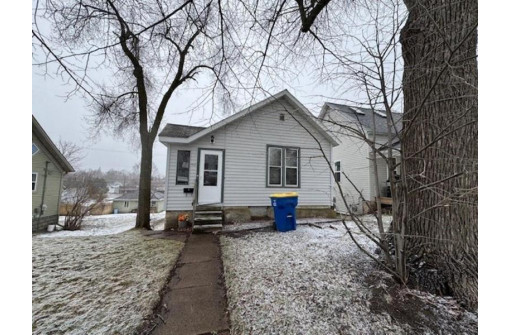 402 North Genesee Street, Merrill, WI 54452