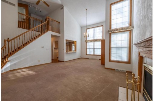 2120 Norway Pine Drive, Plover, WI 54467