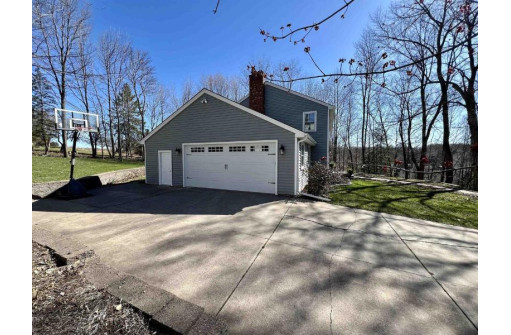 1908 Woodland Ridge Road, Wausau, WI 54403