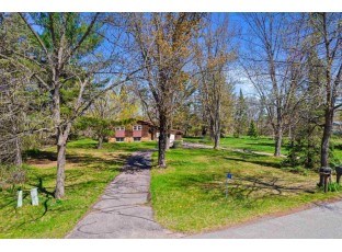 178 River Heights Drive Plover, WI 54467