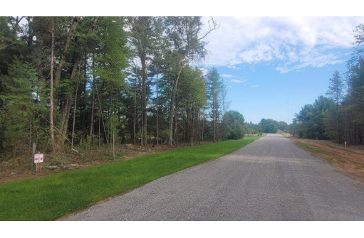 LT2 Rader Road, Marinette, WI 54143