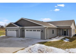 507 Raybern Court Random Lake, WI 53075