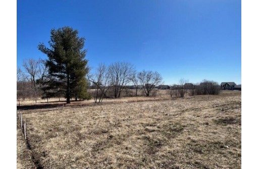 W206N17570 Hidden Creek Road, Jackson, WI 53037