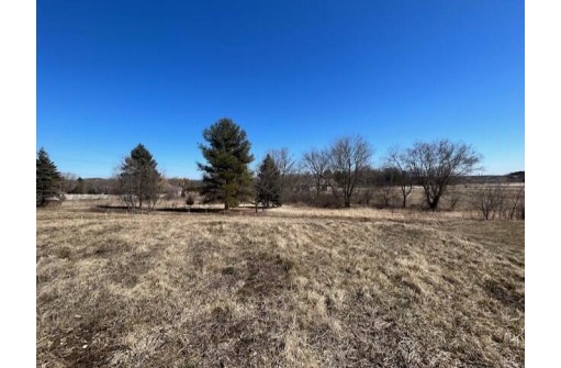 W206N17570 Hidden Creek Road, Jackson, WI 53037