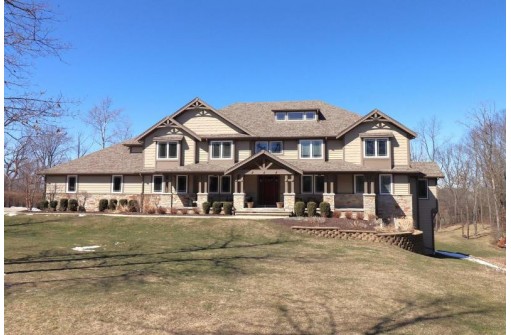 6590 Bridlewood Court, Lake Geneva, WI 53147-5511